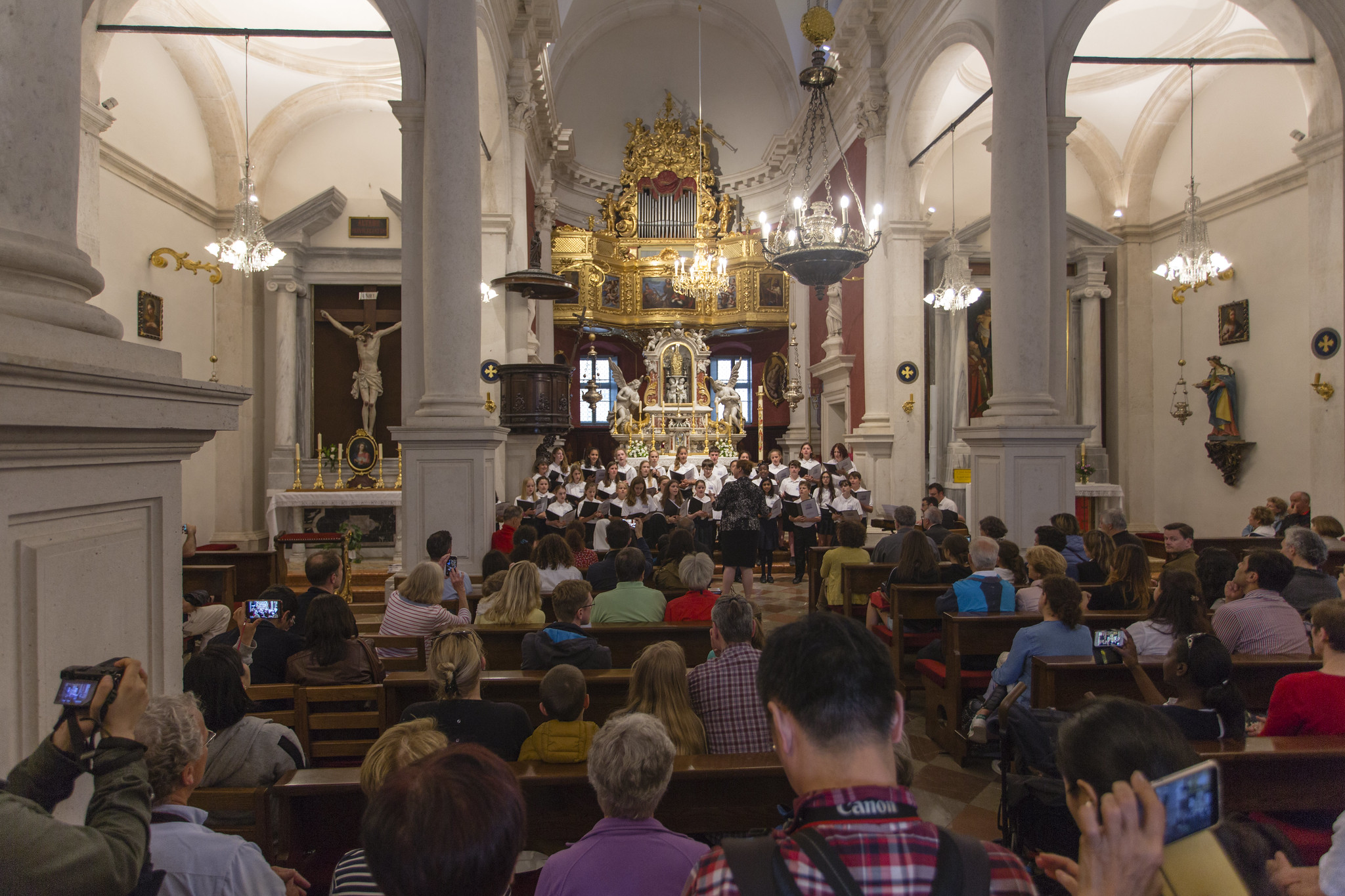 The British School in the Netherlands Concert Choir sings in Croatia