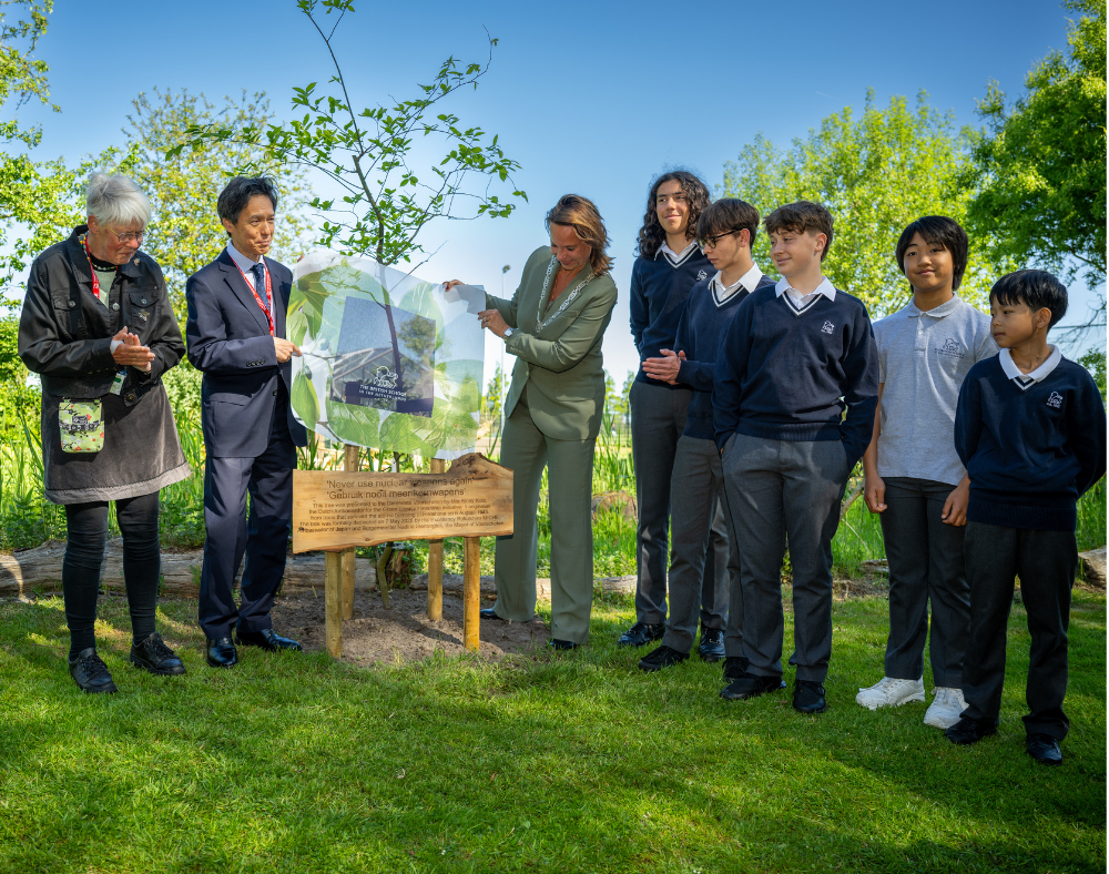BSN Unveils Plaque For Peace Tree At Senior School Voorschoten
