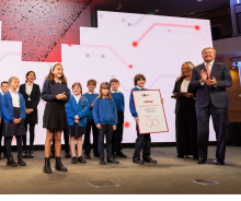 JSV students accept EPO award from HM King Willem-Alexander JSV students accept EPO award from HM King Willem-Alexander
